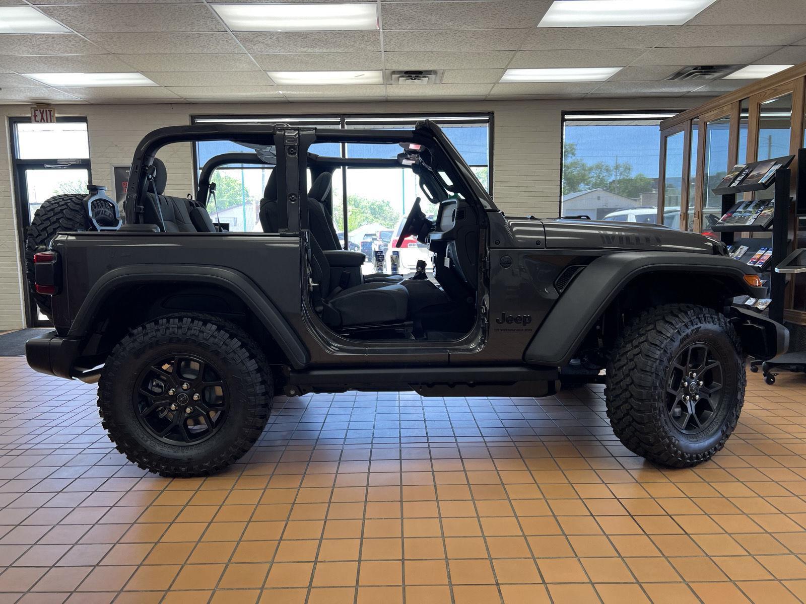 View vehicle photo 6