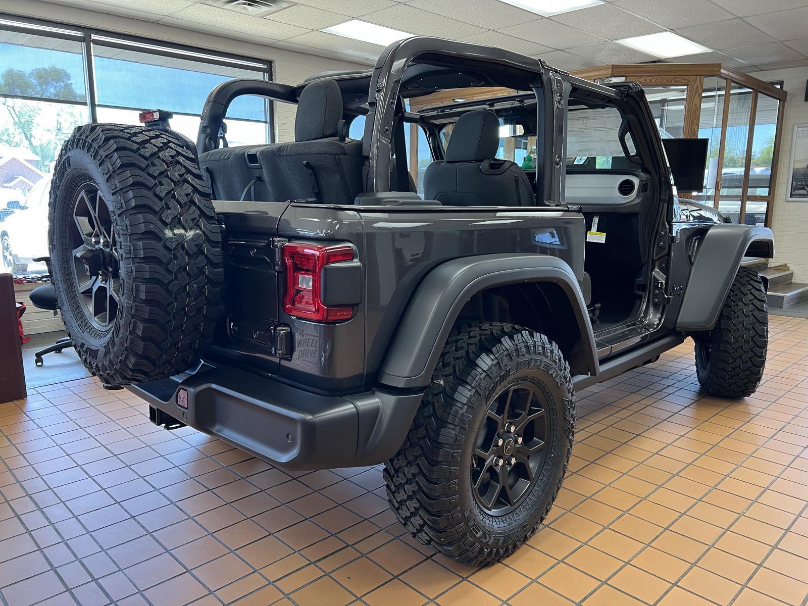 View vehicle photo 7