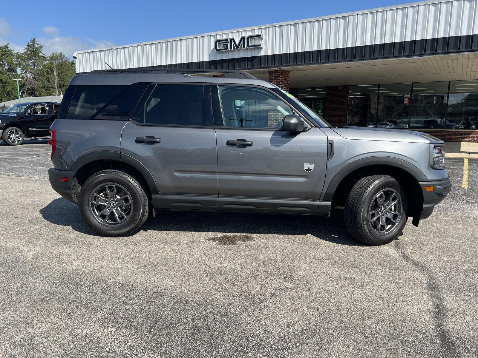 View vehicle photo 4