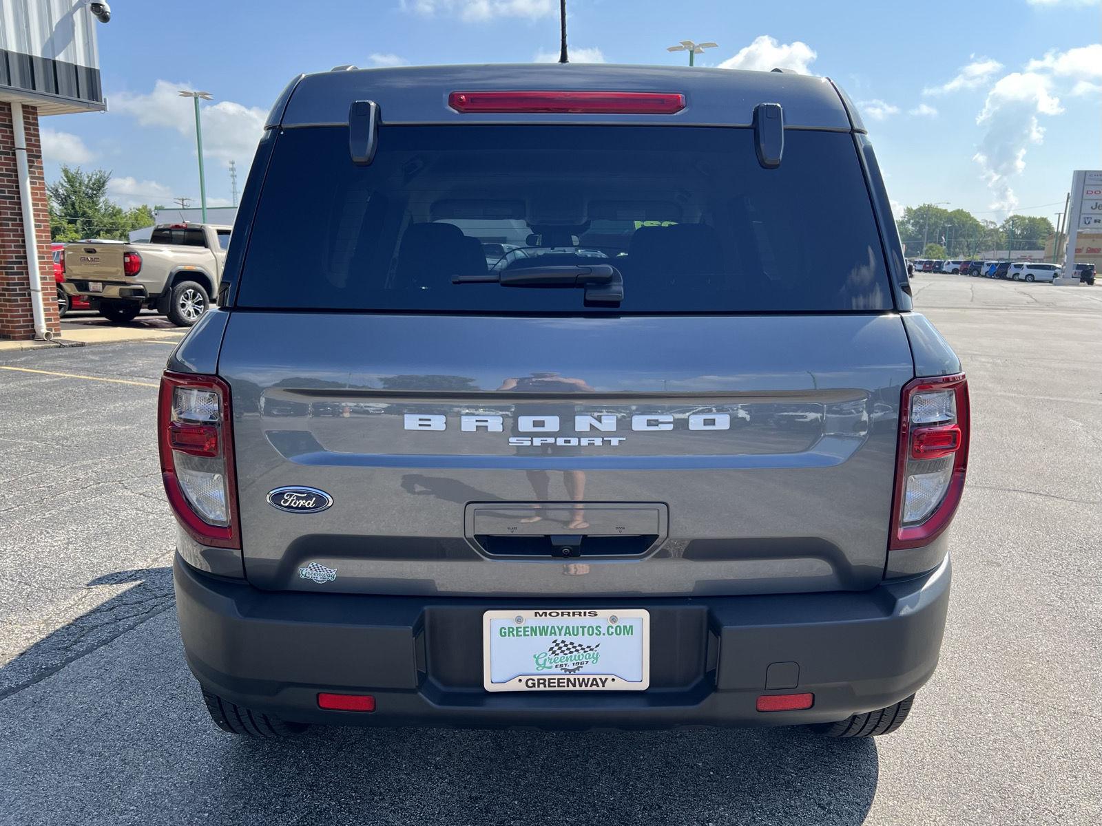 View vehicle photo 6