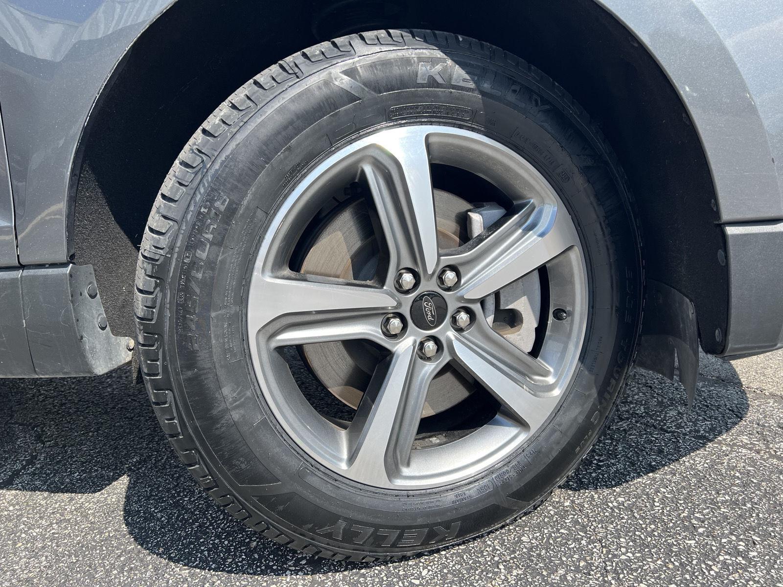 View vehicle photo 2