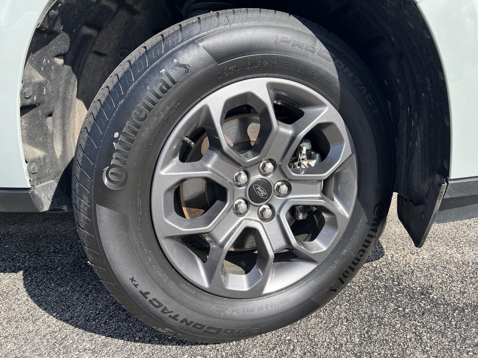 View vehicle photo 2