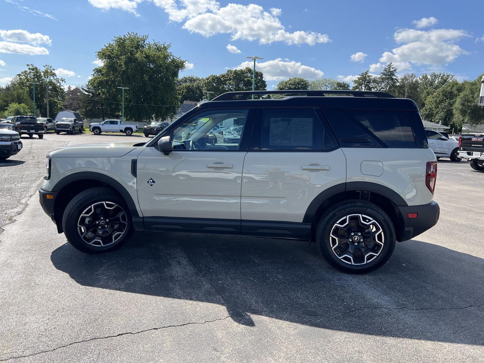 View vehicle photo 7