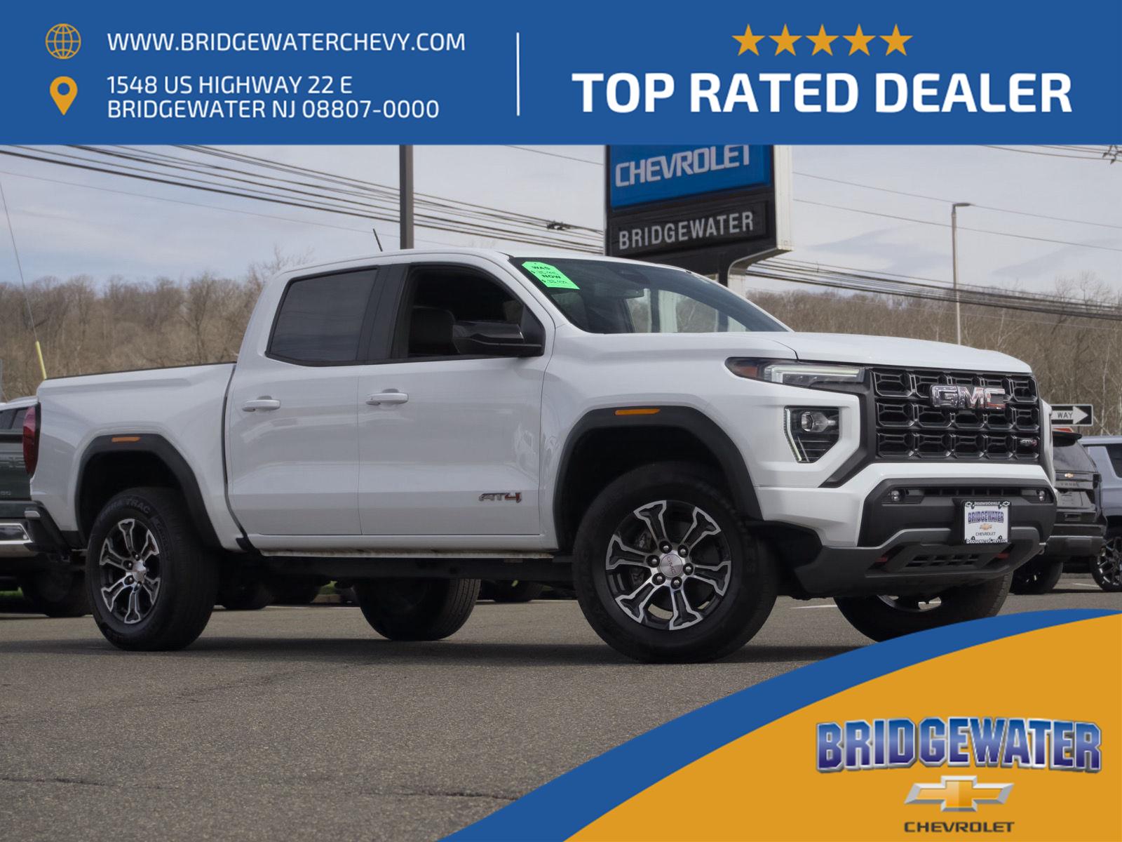 Summit White 2023 GMC Canyon AT4 Crew Cab 4WD Pickup Truck Four-Wheel Drive 8-Speed Automatic