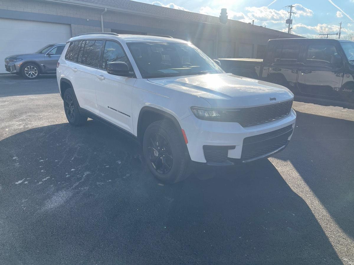 2025 Jeep Grand Cherokee L Altitude X 4WD