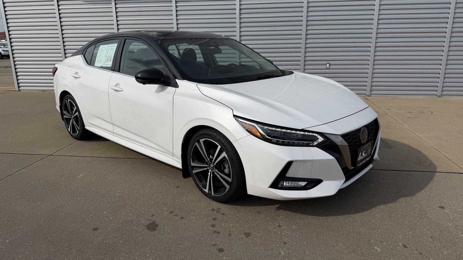 2022 Nissan Sentra SR FWD