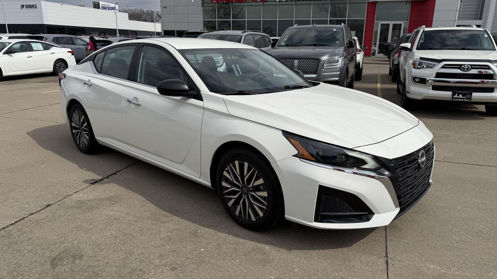 2025 Nissan Altima 2.5 SV FWD