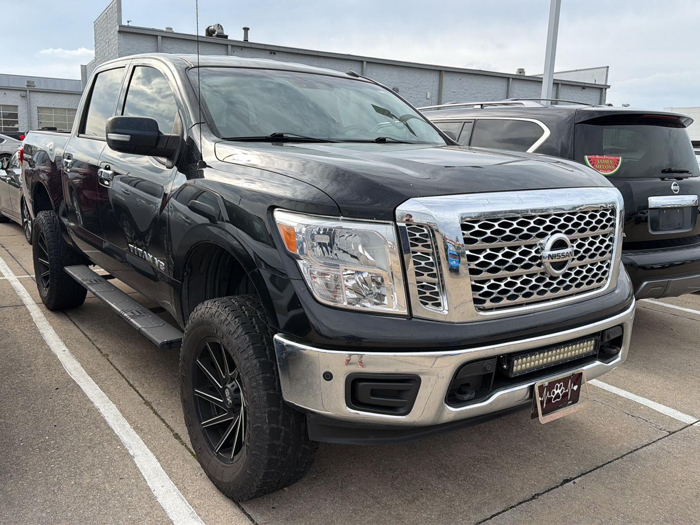 2018 Nissan Titan SV Crew Cab 4WD
