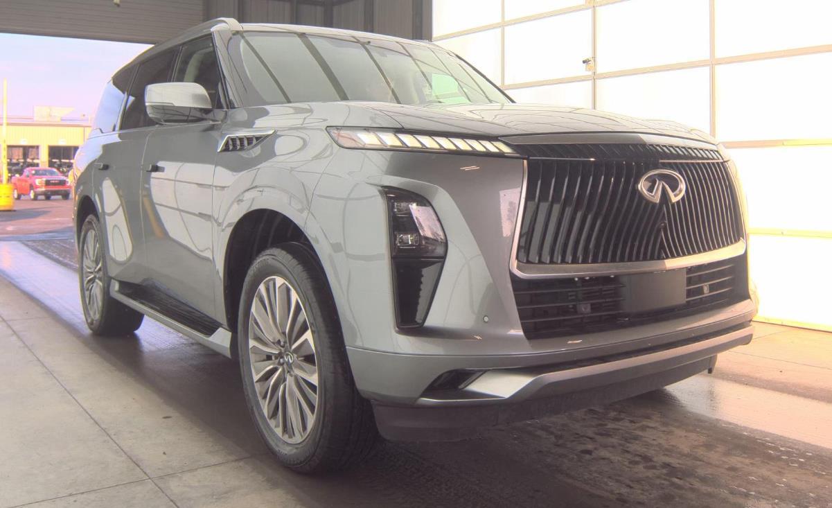2025 INFINITI QX80 Sensory 4WD