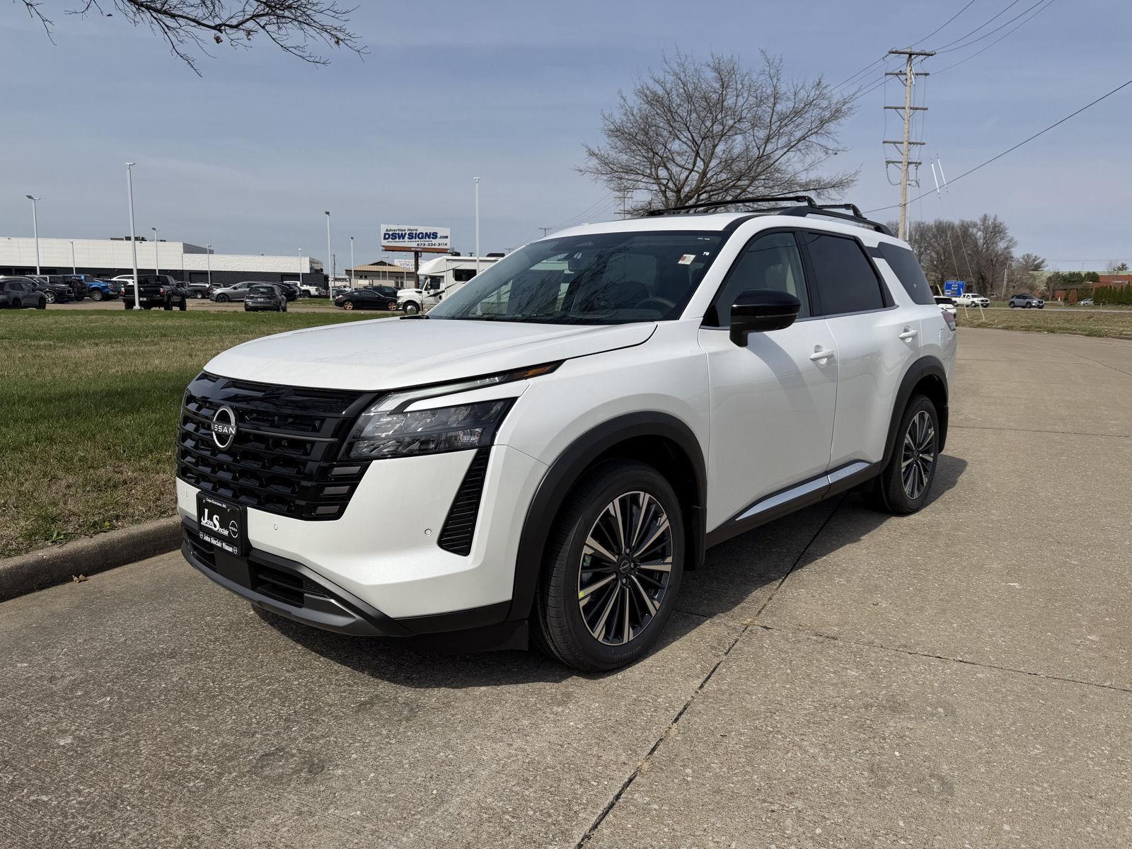 2026 Nissan Pathfinder Platinum 4WD