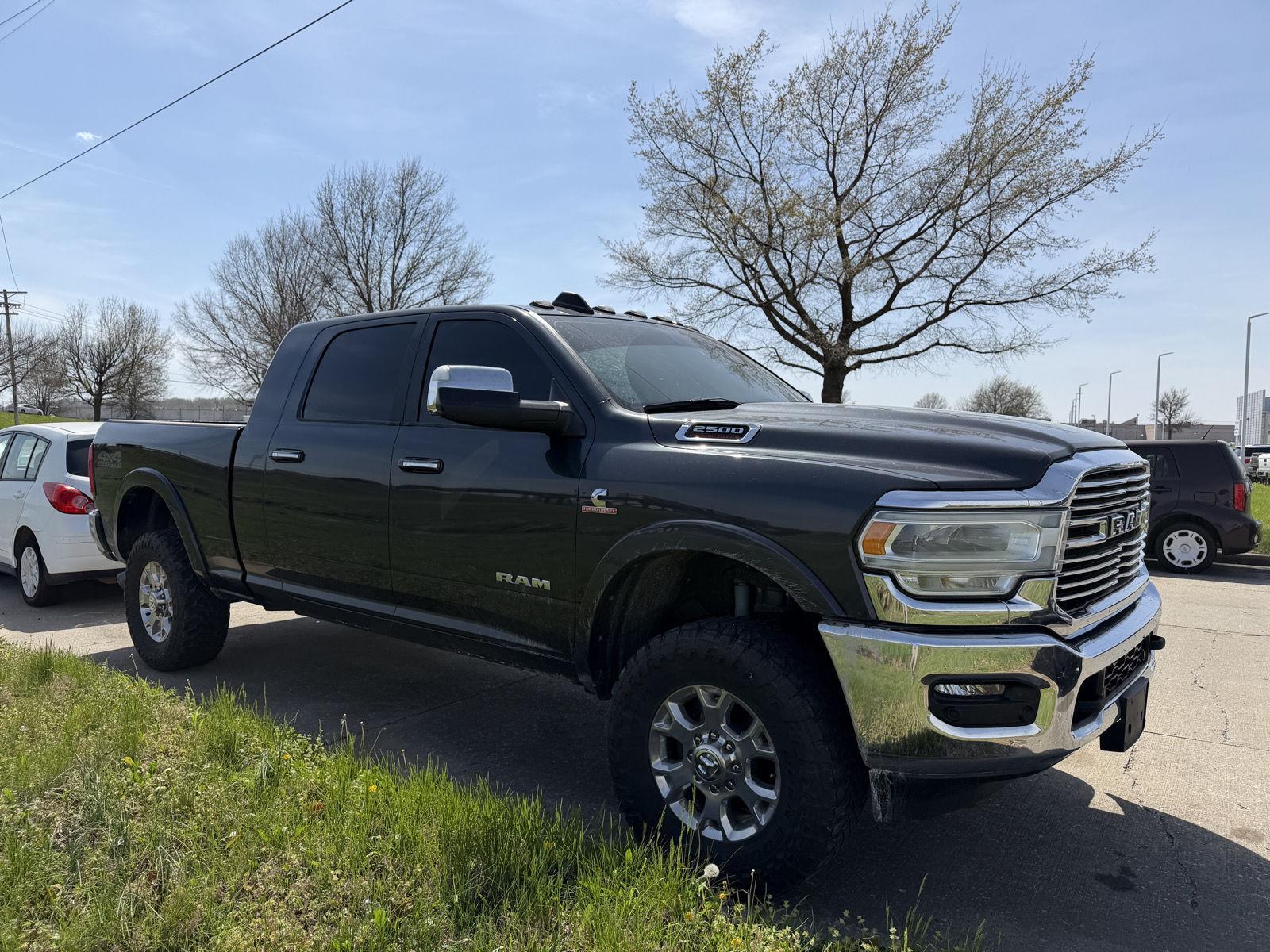 Diamond Black Crystal Pearlcoat 2021 RAM 2500 Laramie Mega Cab 4WD Pickup Truck Four-Wheel Drive 6-Speed Automatic
