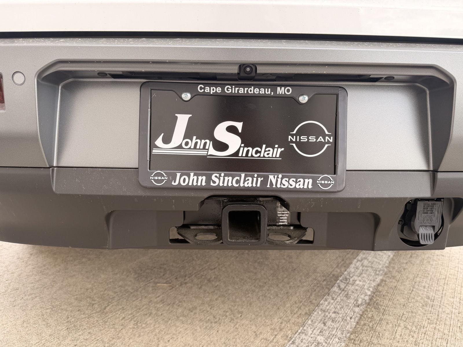 View vehicle photo 5