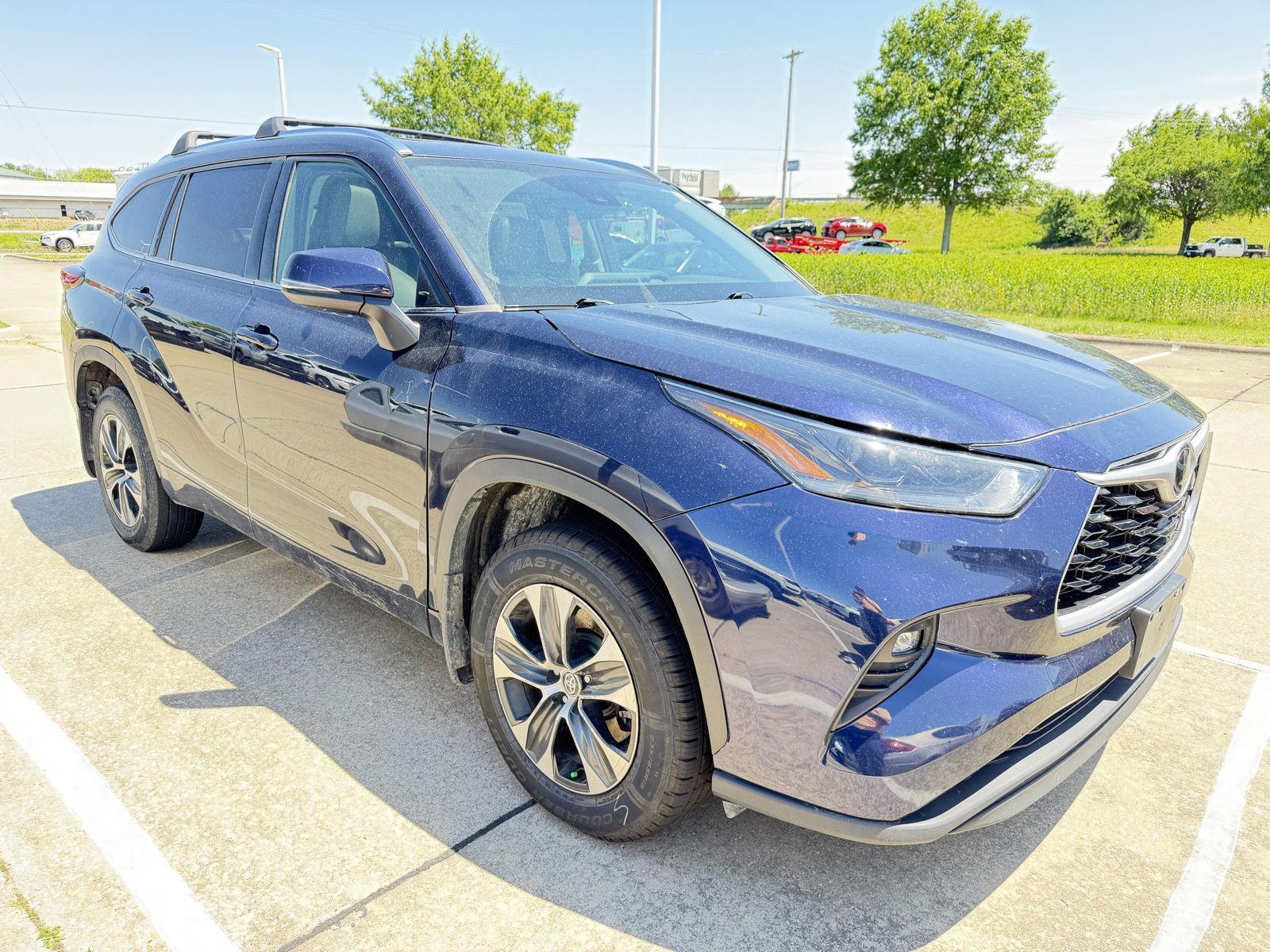 Blueprint 2021 Toyota Highlander XLE AWD SUV / Crossover All-Wheel Drive 8-Speed Automatic