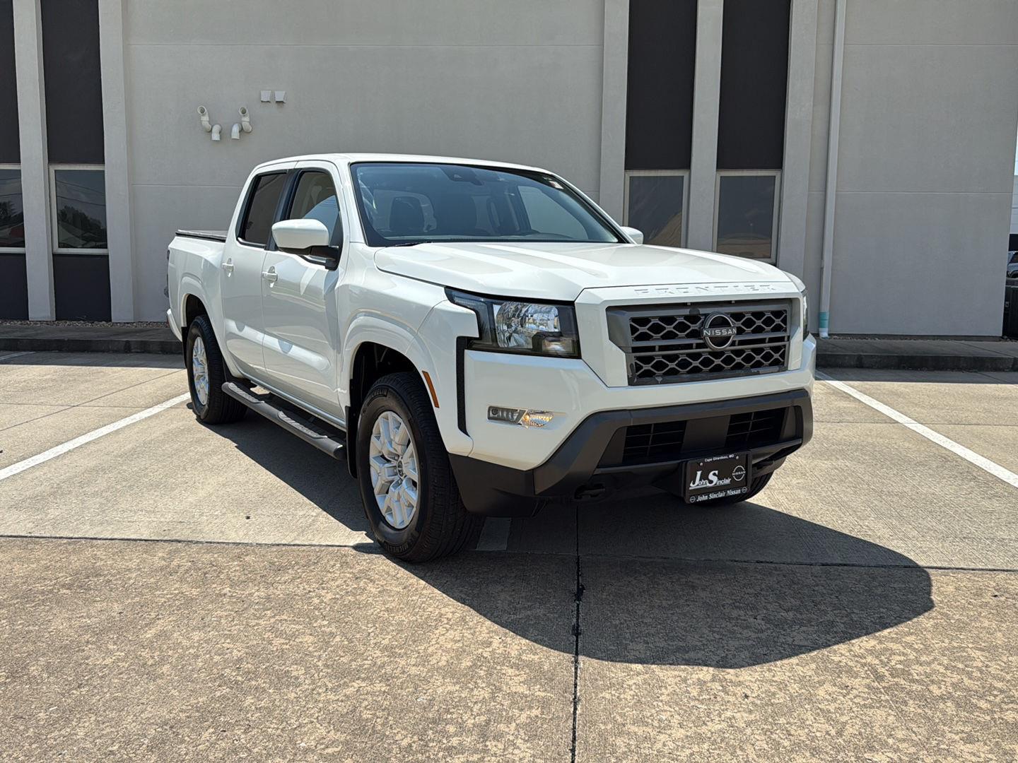  2022 Nissan Frontier SV Crew Cab 4WD   