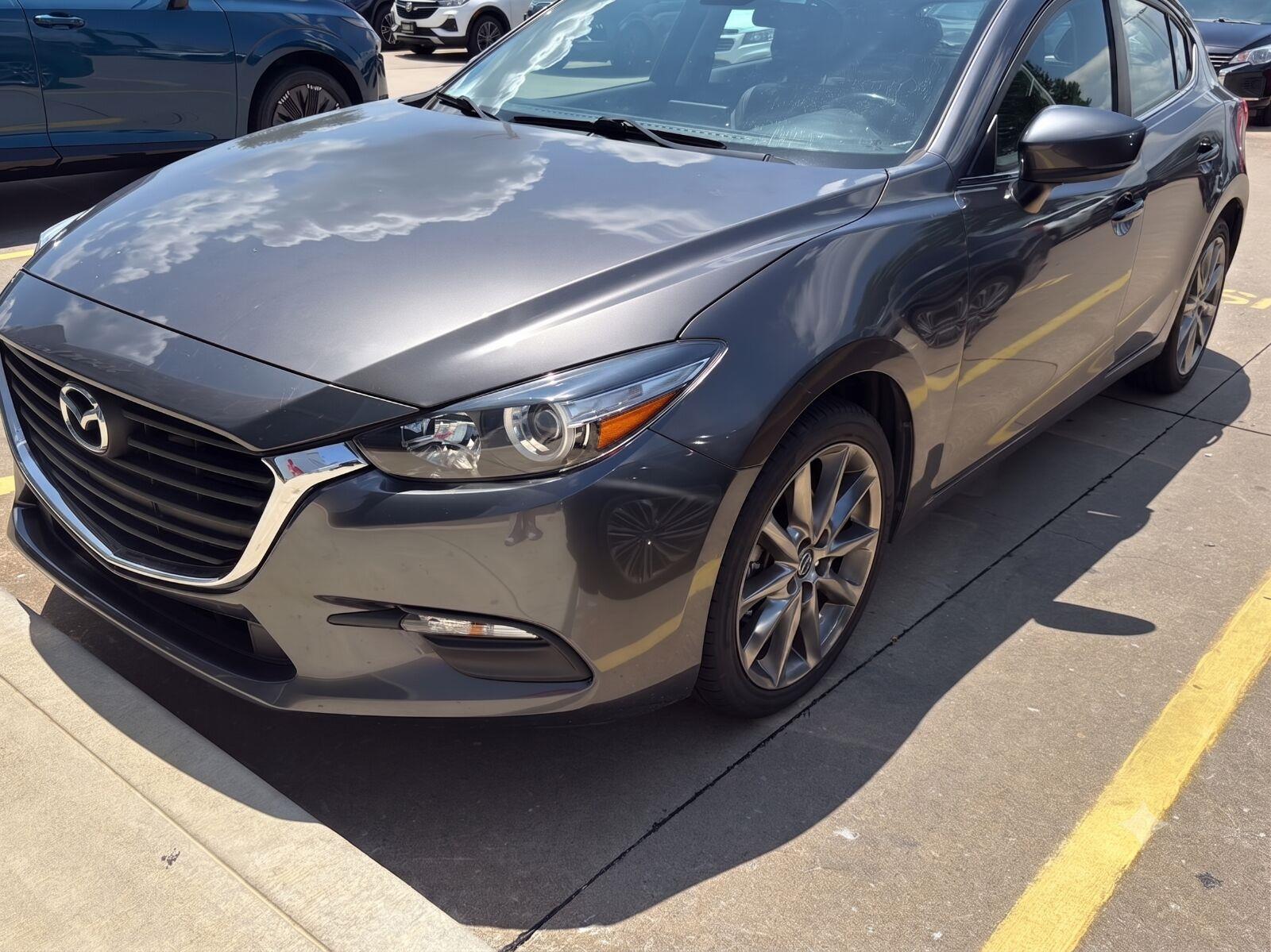 2018 Mazda MAZDA3 Touring Hatchback