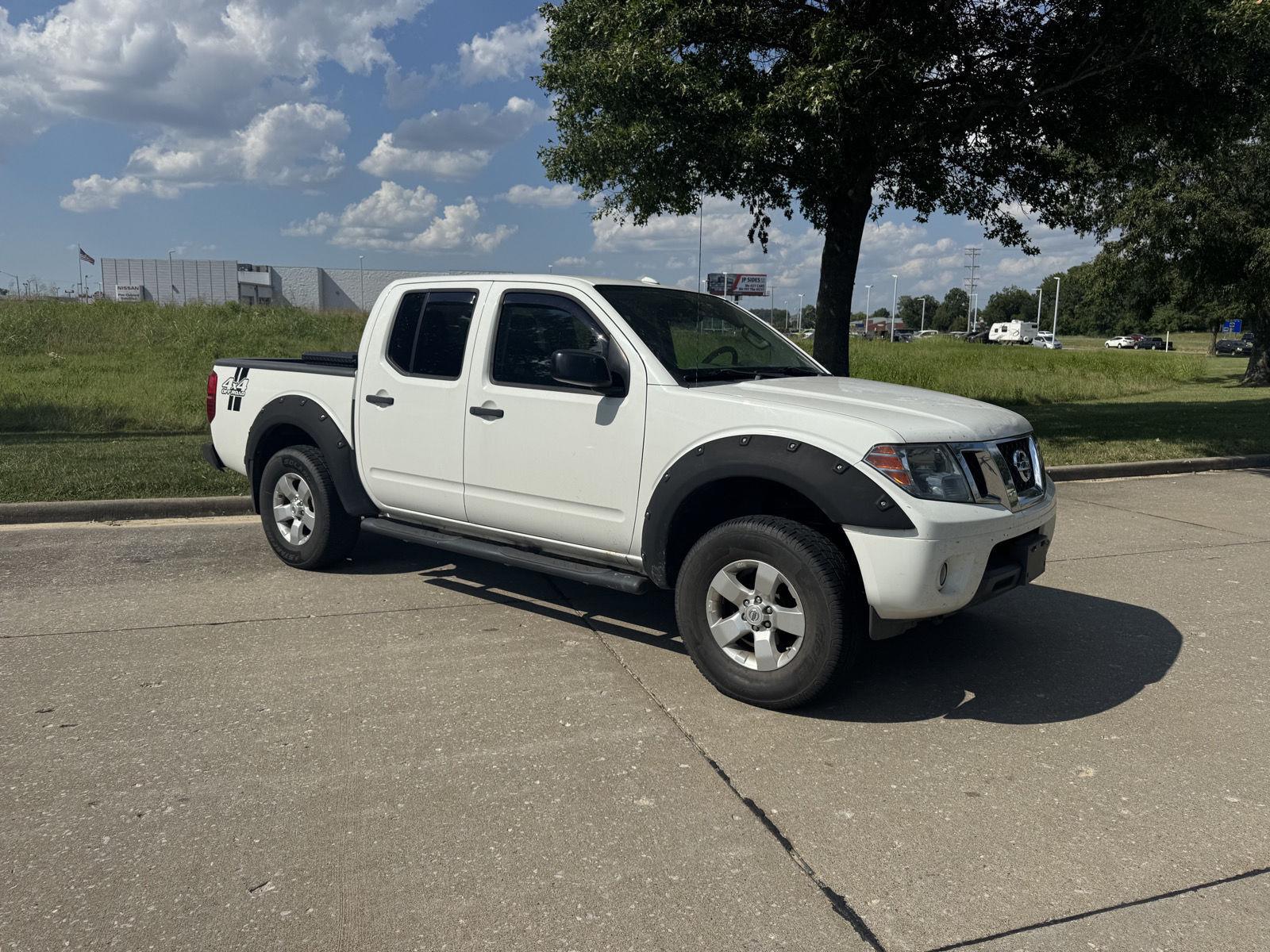 Glacier White 2013 Nissan Frontier Pickup Truck Four-Wheel Drive Automatic