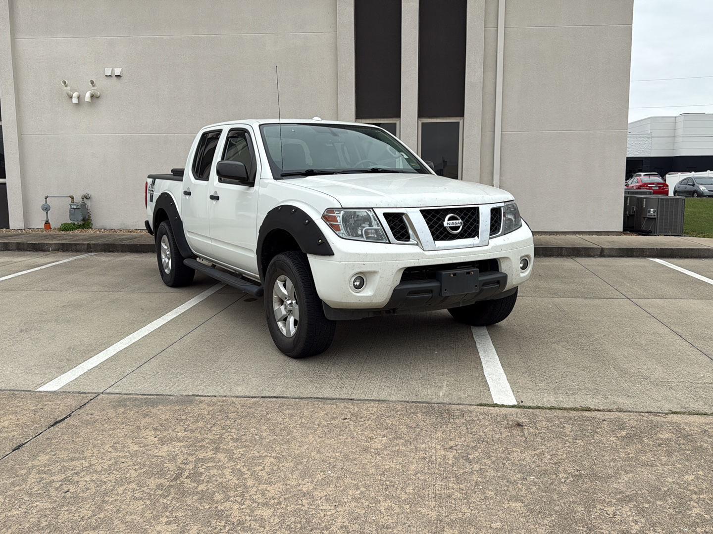Glacier White 2013 Nissan Frontier Pickup Truck Four-Wheel Drive Automatic
