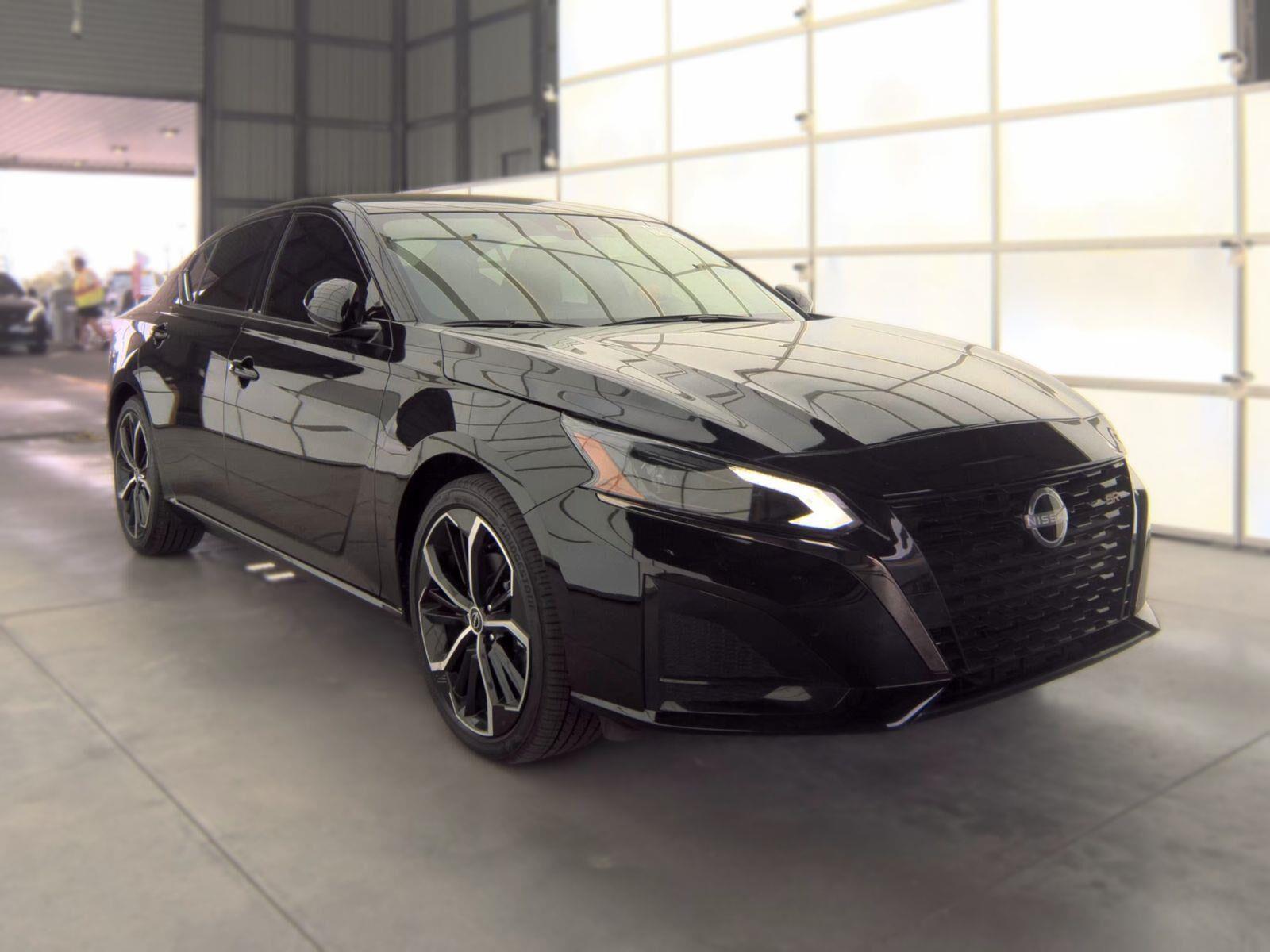 Super Black 2025 Nissan Altima Sedan Front-Wheel Drive Continuously Variable Transmission