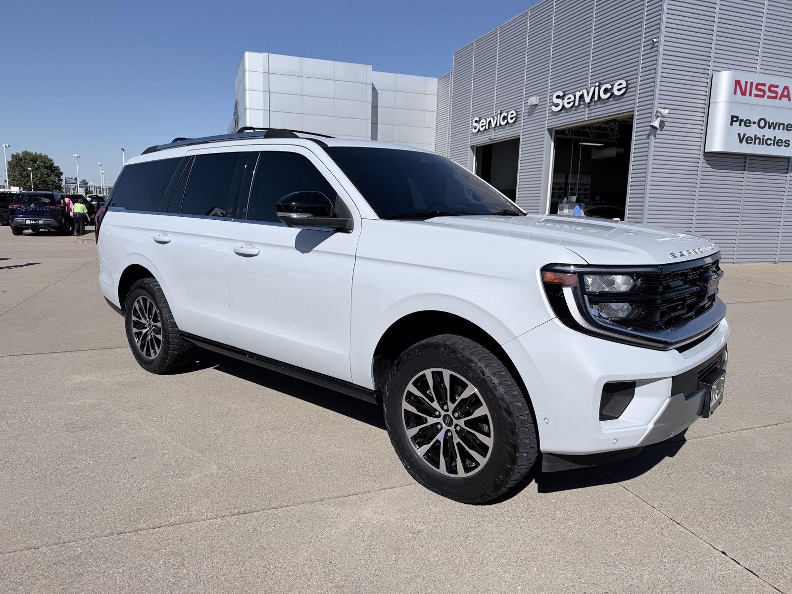  2025 Ford Expedition Platinum 4WD   