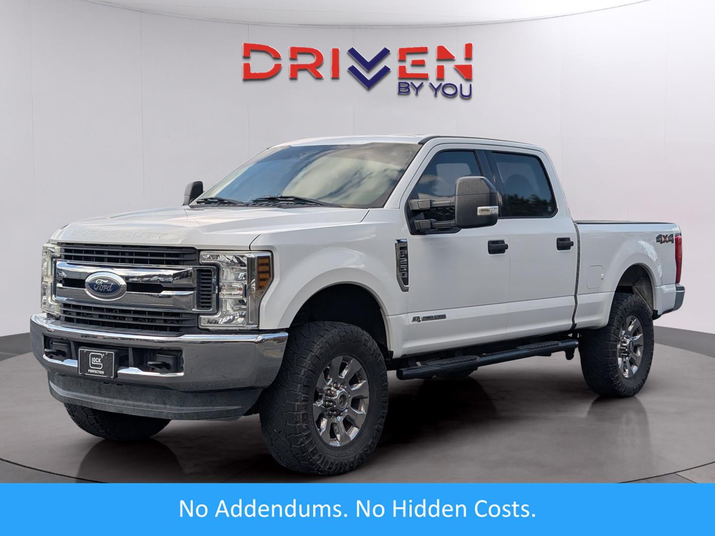 Oxford White 2018 Ford F-250 Super Duty XLT Crew Cab 4WD Pickup Truck Four-Wheel Drive 6-Speed Automatic