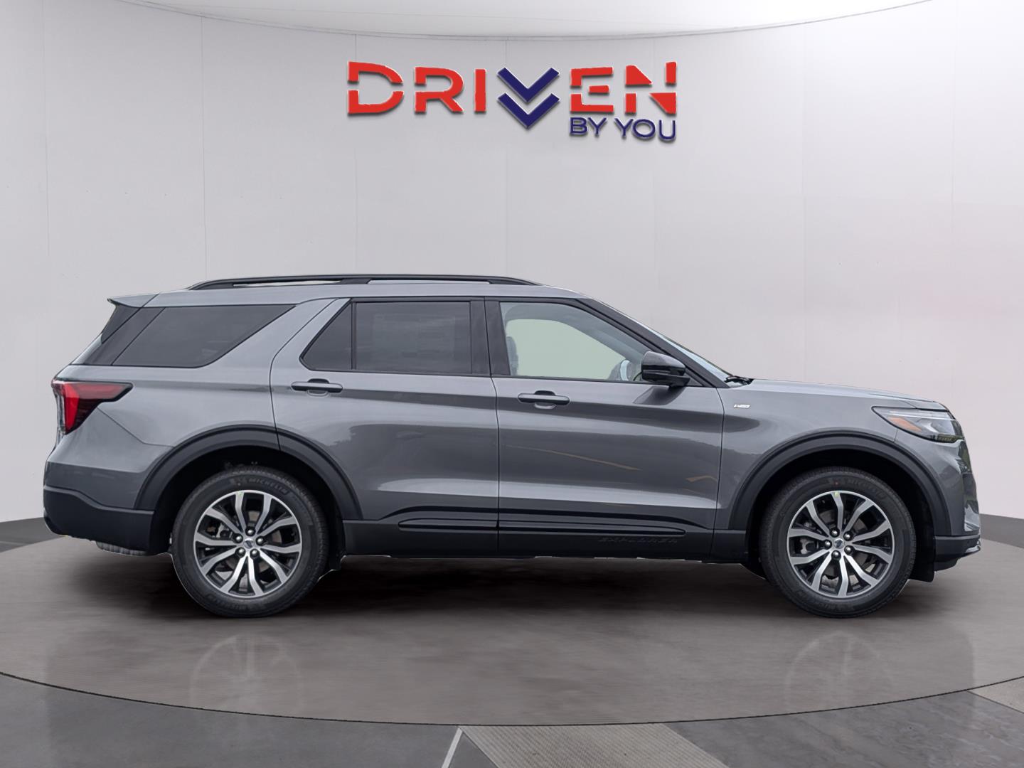 View vehicle photo 6