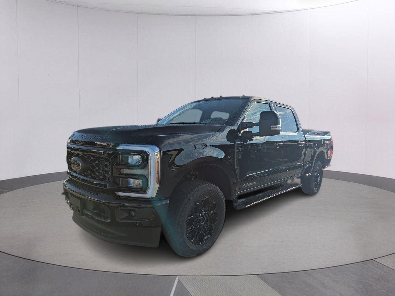 Agate Black 2026 Ford F-250 Super Duty Pickup Truck Four-Wheel Drive Automatic