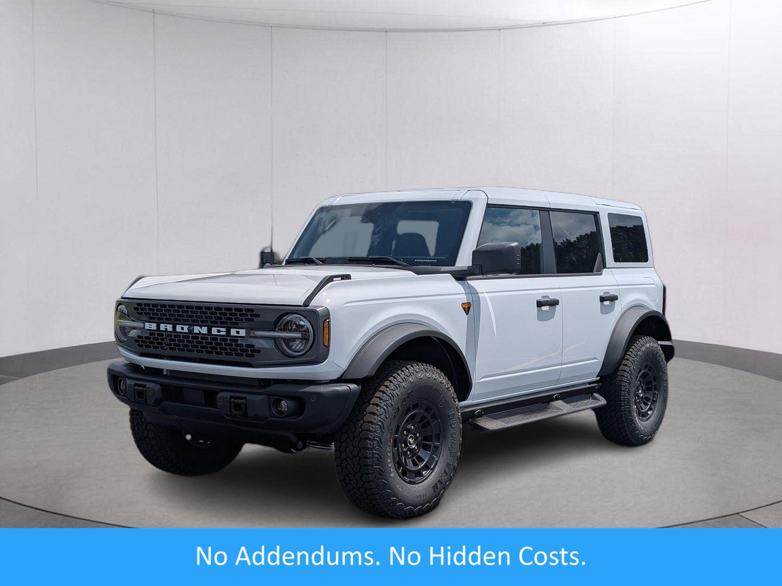 Oxford White 2026 Ford Bronco SUV / Crossover Four-Wheel Drive 7-Speed Manual