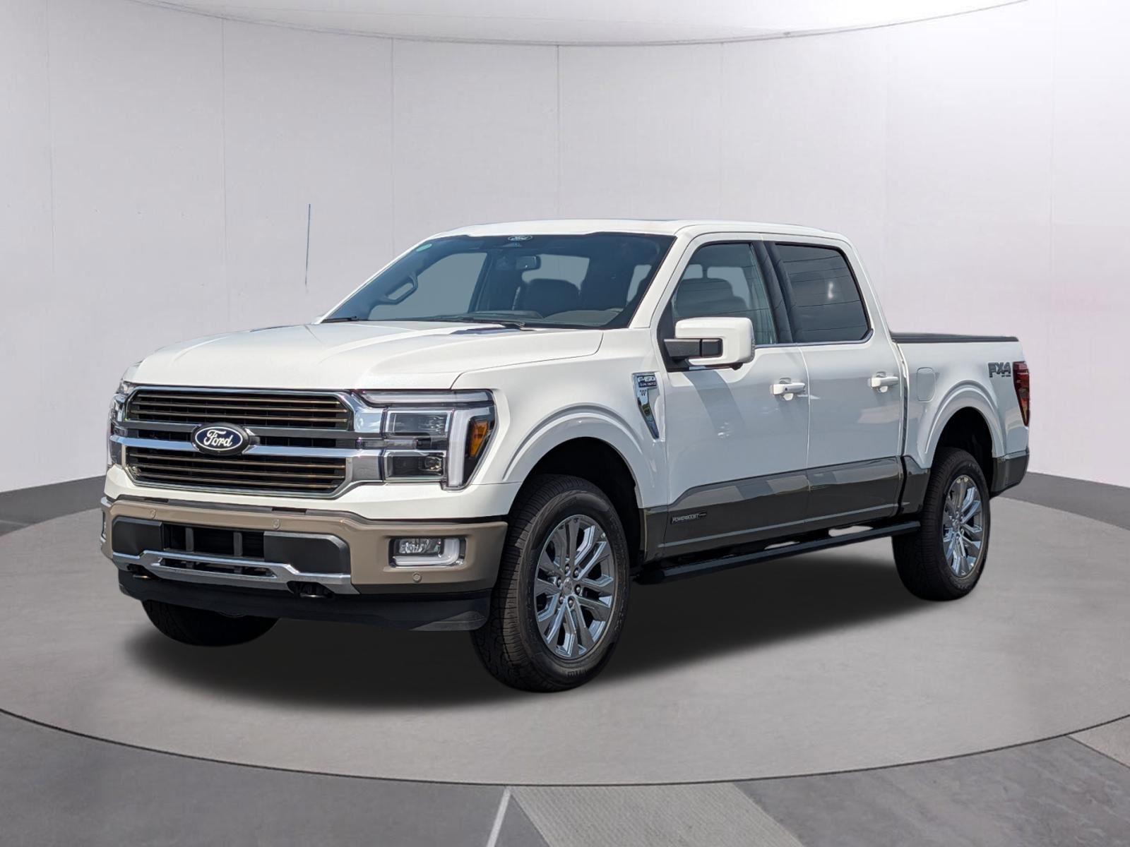 Star White Metallic Tri-Coat/Marsh Gray 2026 Ford F-150 Pickup Truck Four-Wheel Drive Automatic