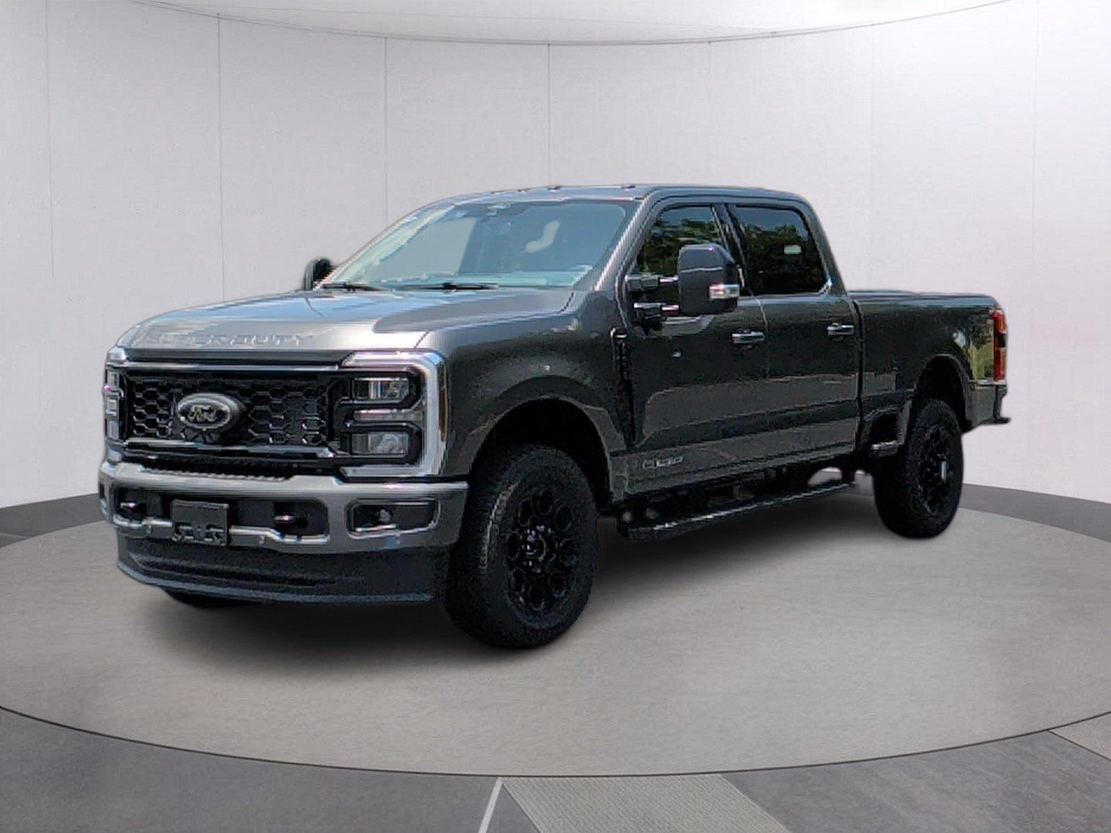 Carbonized Gray 2026 Ford F-250 Super Duty Pickup Truck Four-Wheel Drive Automatic