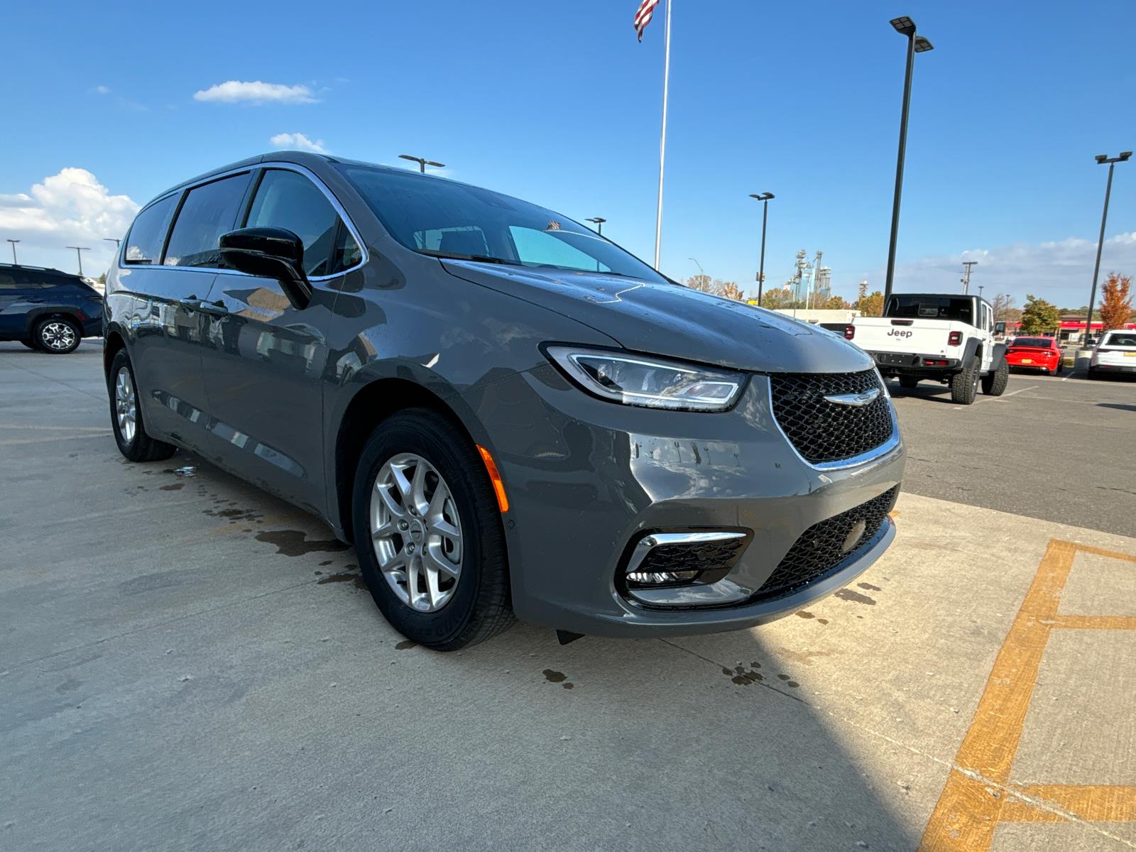 2024 Chrysler Pacifica Touring L 5