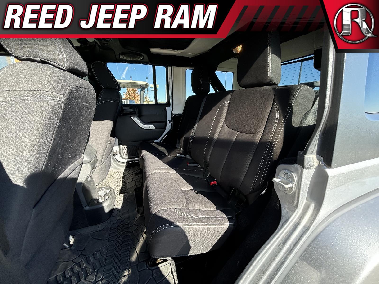 2013 Jeep Wrangler Unlimited Sahara 6