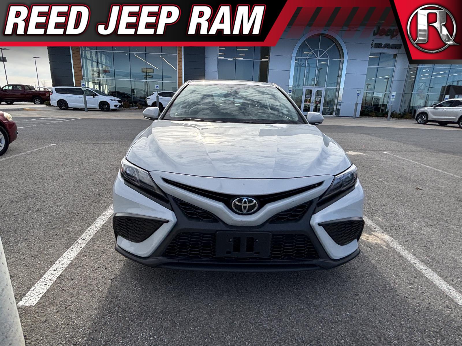 2022 Toyota Camry SE 6