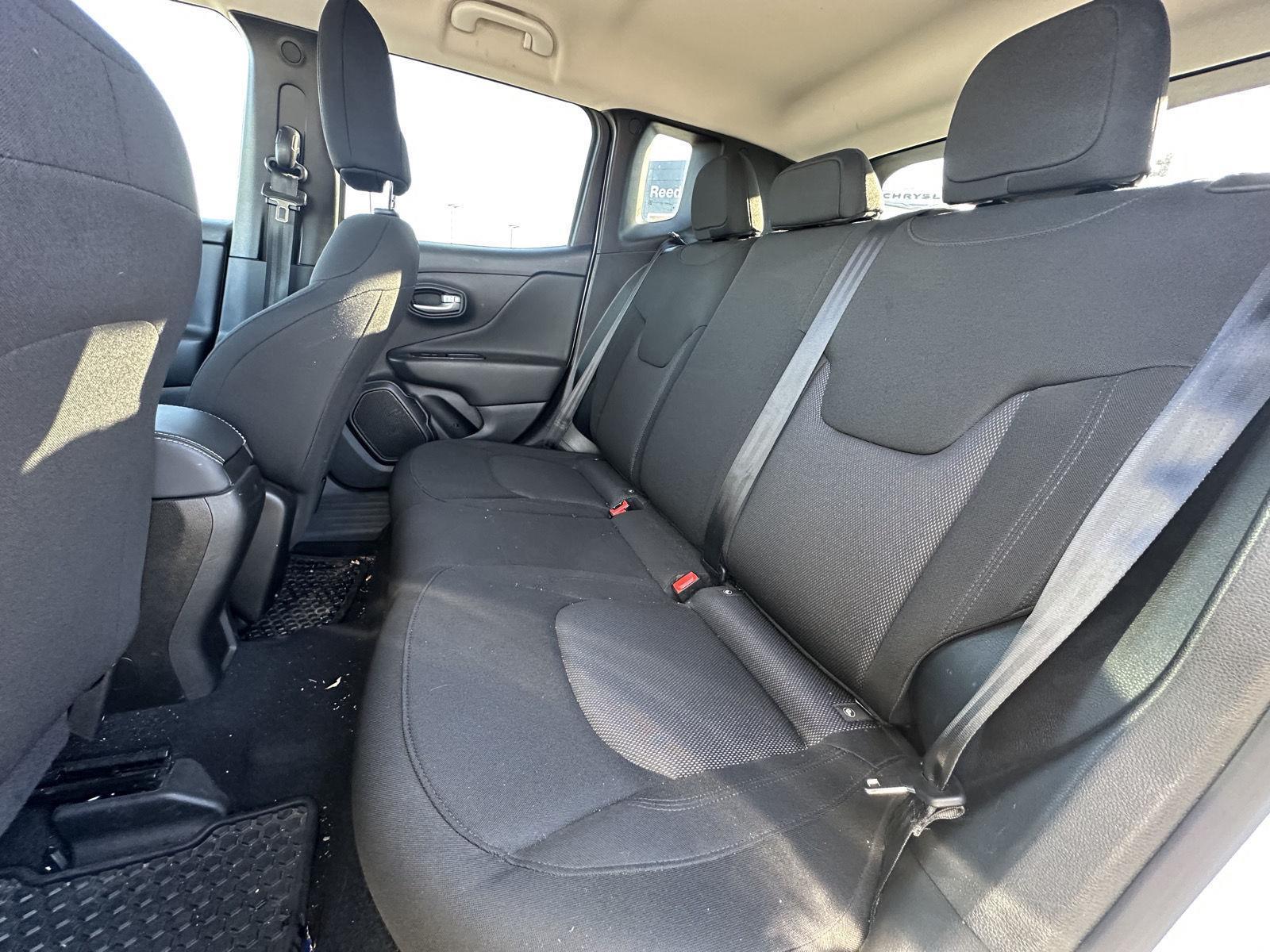 2023 Jeep Renegade Latitude Upland photo 2