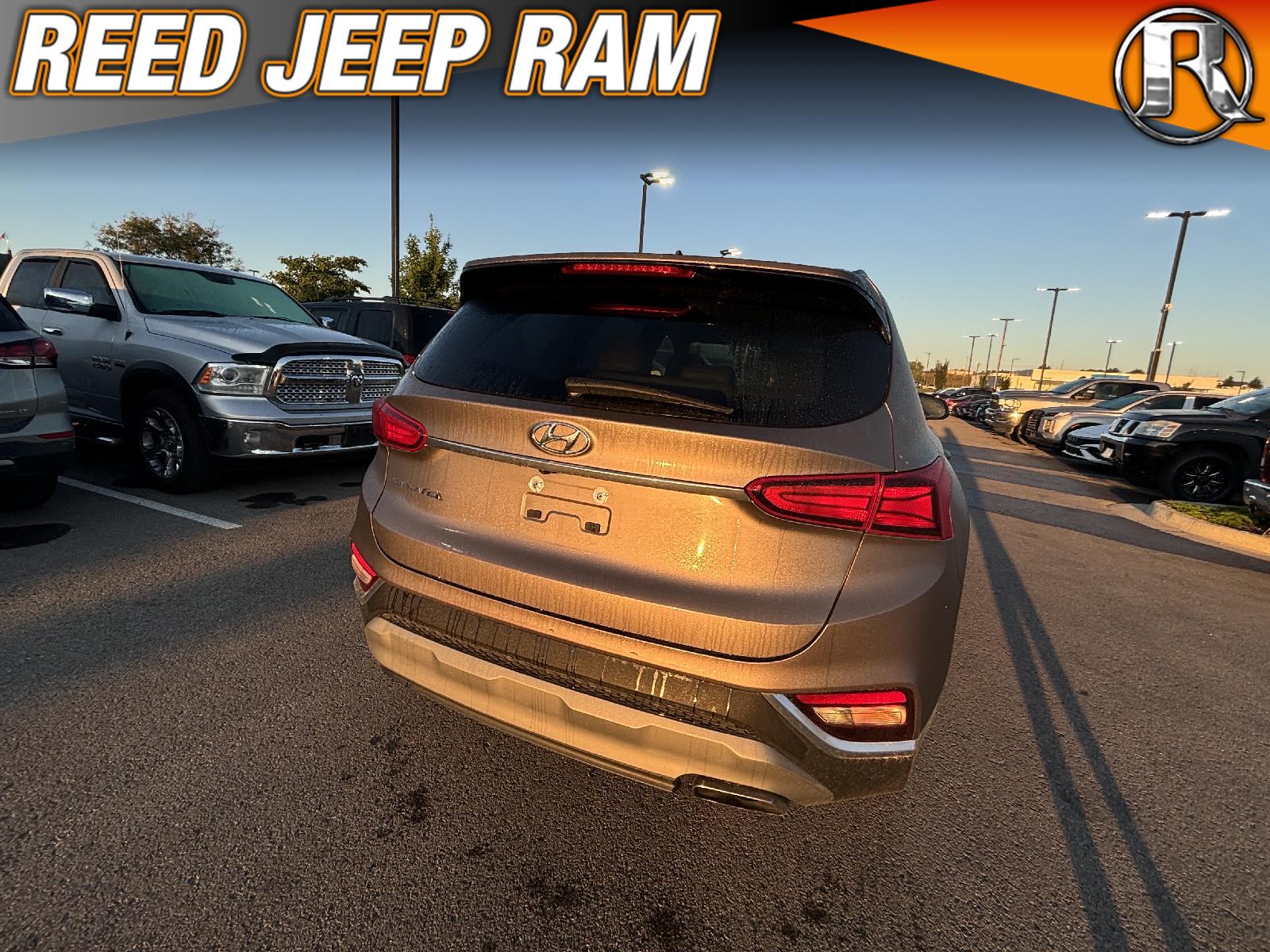 2019 Hyundai Santa Fe SE 3