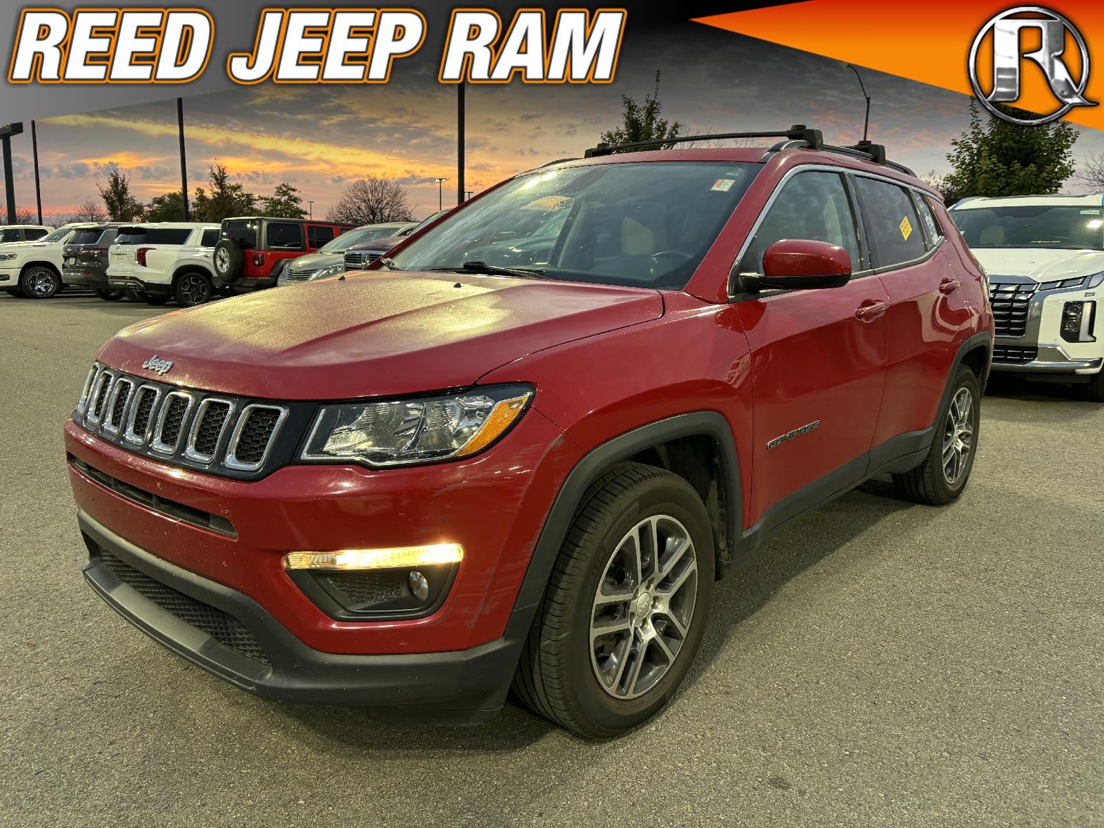 2018 Jeep Compass Latitude w/Sun/Wheel Pkg 1