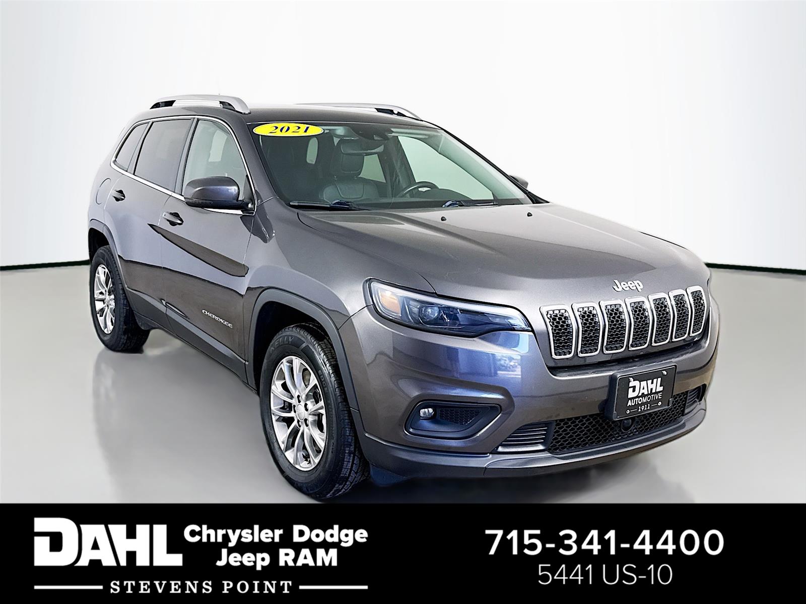 Gray (Granite Crystal Metallic Clearcoat) 2021 Jeep Cherokee Latitude Lux 4WD SUV / Crossover Four-Wheel Drive 9-Speed Automatic
