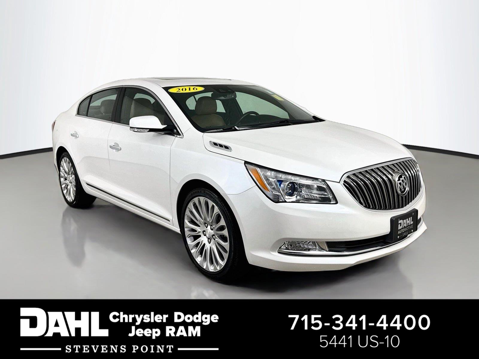 White Frost Tricoat 2016 Buick LaCrosse Sedan Front-Wheel Drive 6-Speed Automatic Overdrive