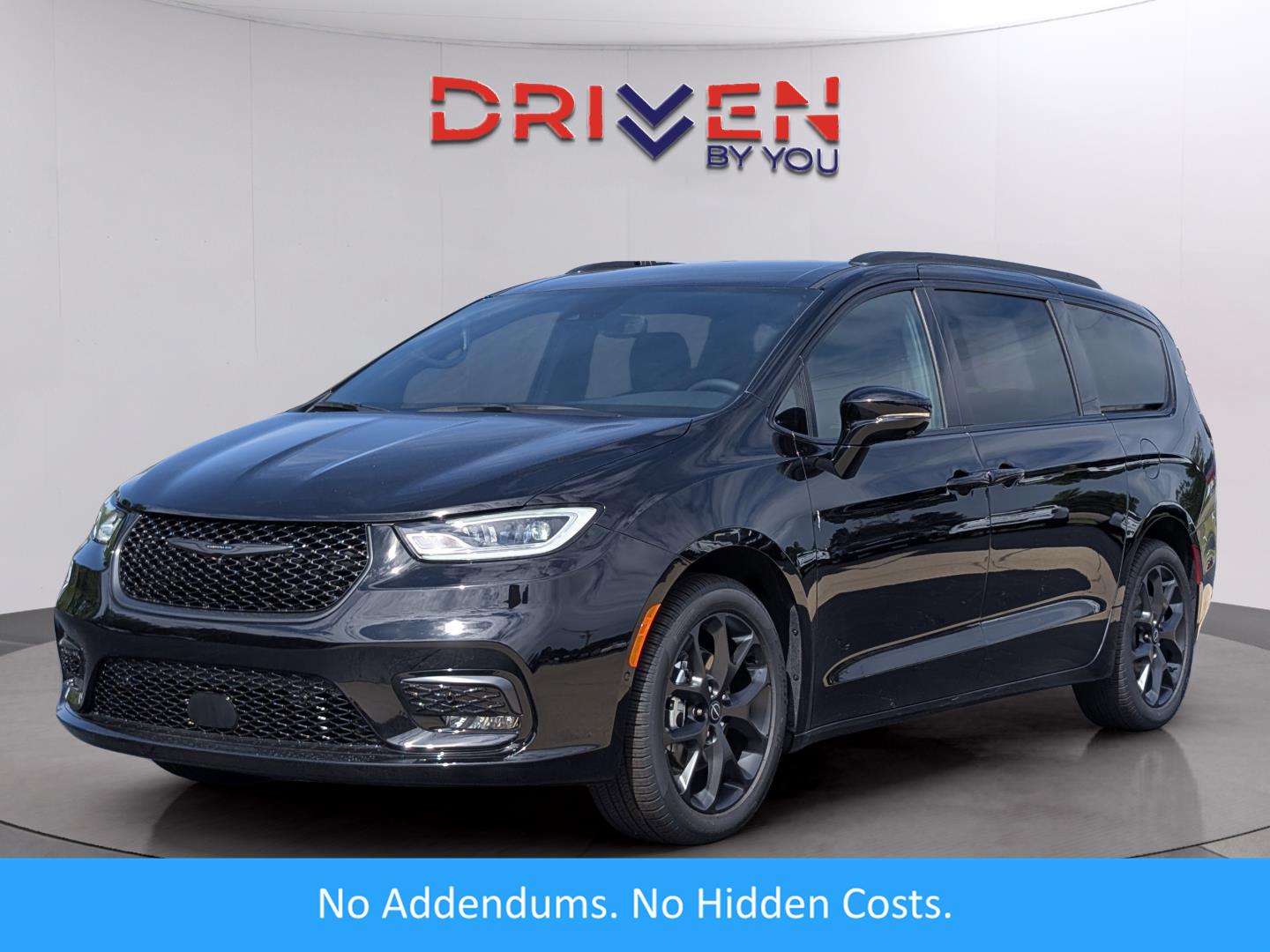 Diamond Black Crystal Pearlcoat 2026 Chrysler Pacifica Select FWD Minivan Front-Wheel Drive 9-Speed Automatic