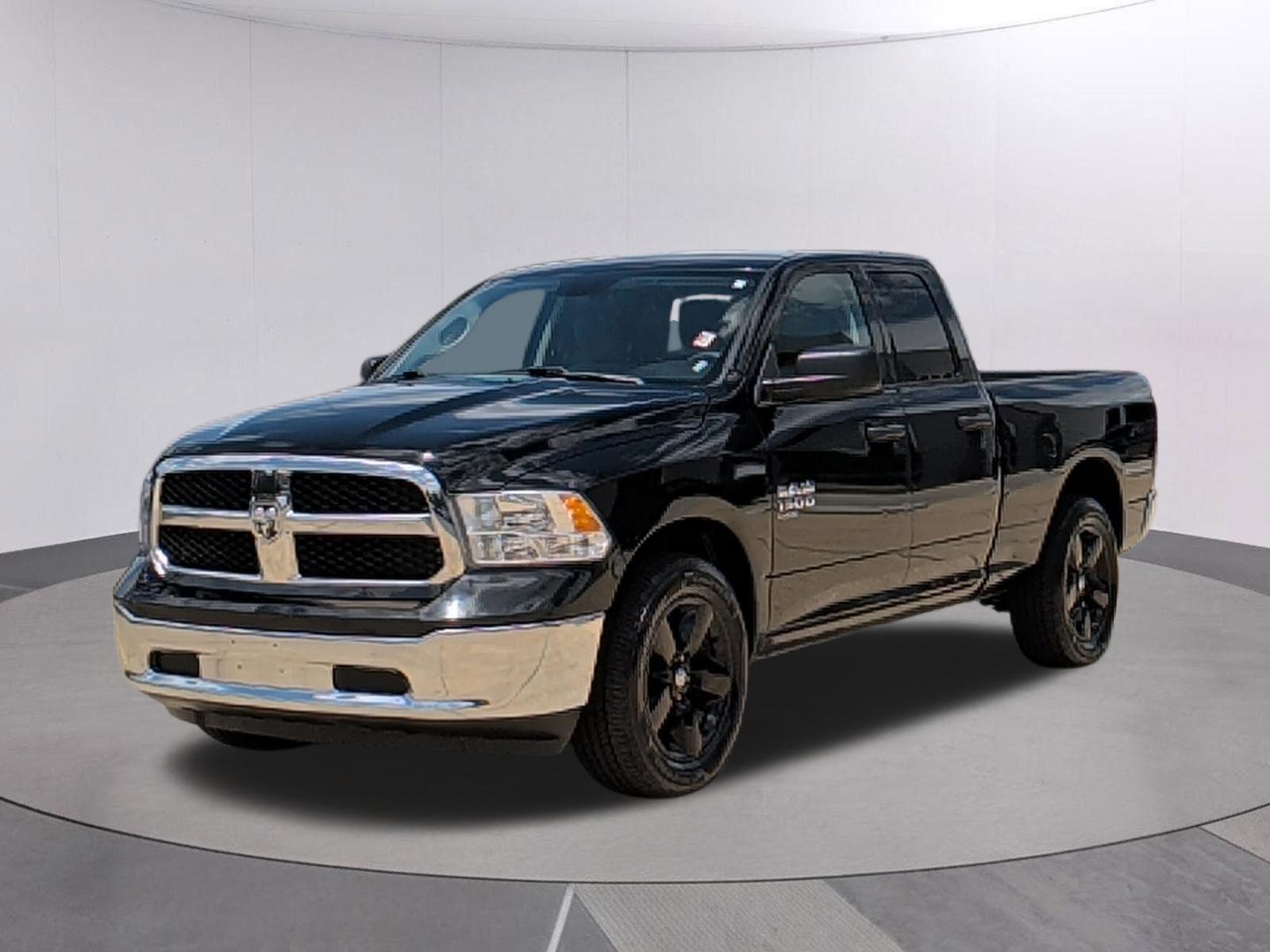 Diamond Black Crystal Pearlcoat 2024 RAM 1500 Pickup Truck Four-Wheel Drive 8-Speed Automatic