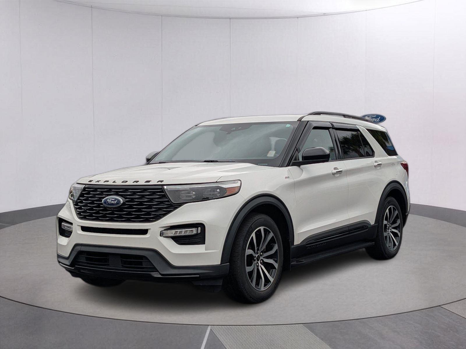 Star White Metallic Tri-Coat 2022 Ford Explorer SUV / Crossover Rear-Wheel Drive Automatic