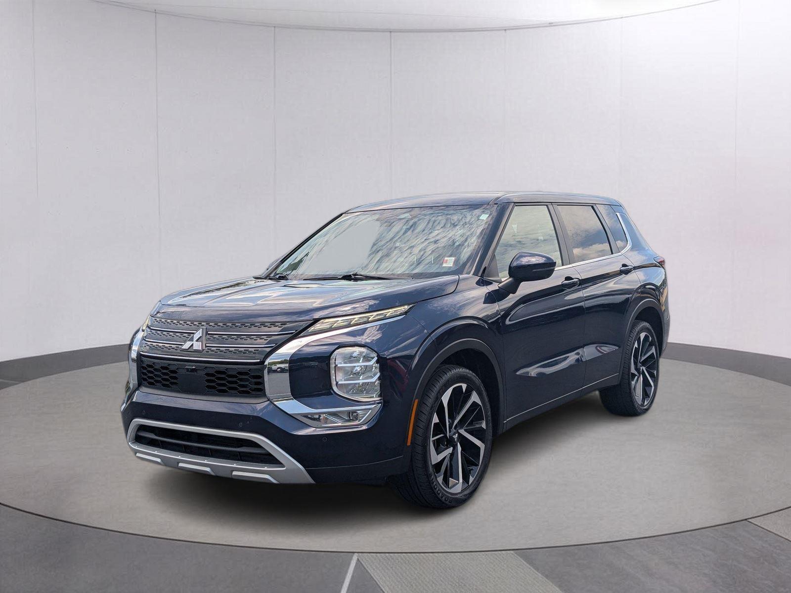 Cosmic Blue Metallic 2024 Mitsubishi Outlander SUV / Crossover All-Wheel Drive Continuously Variable Transmission