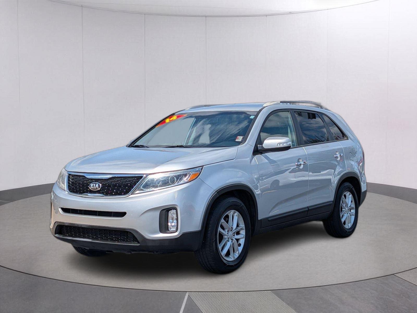 Bright Silver 2014 Kia Sorento SUV / Crossover Front-Wheel Drive 6-Speed Automatic
