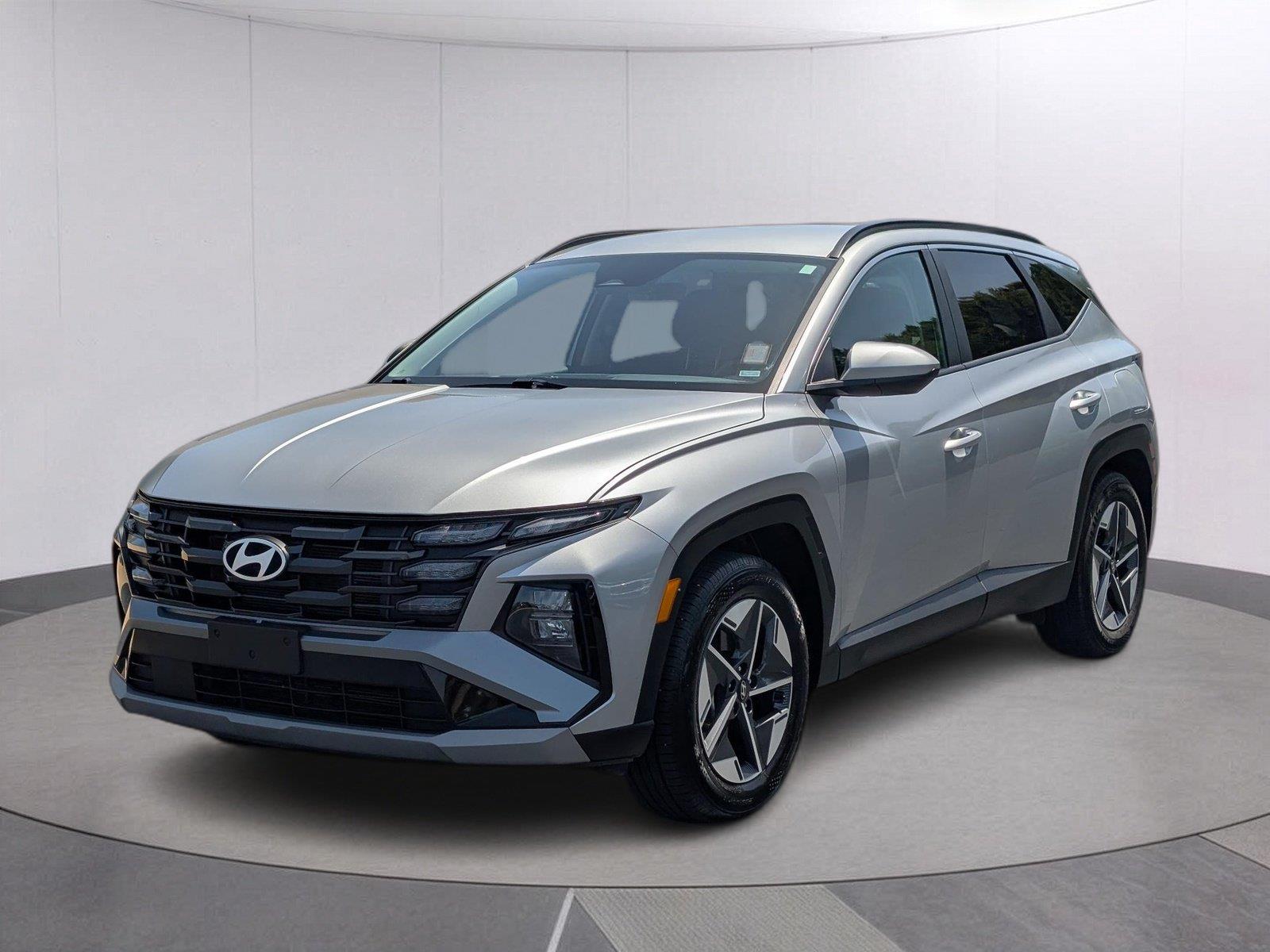 Shimmering Silver 2025 Hyundai Tucson SUV / Crossover Front-Wheel Drive Automatic