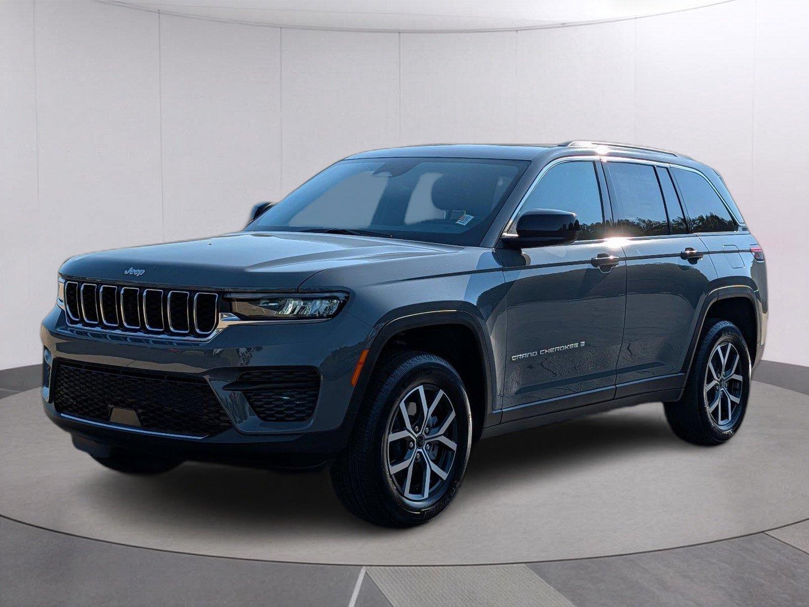 Sting-Gray Clearcoat 2027 Jeep Grand Cherokee SUV / Crossover 4X2 8-Speed Automatic