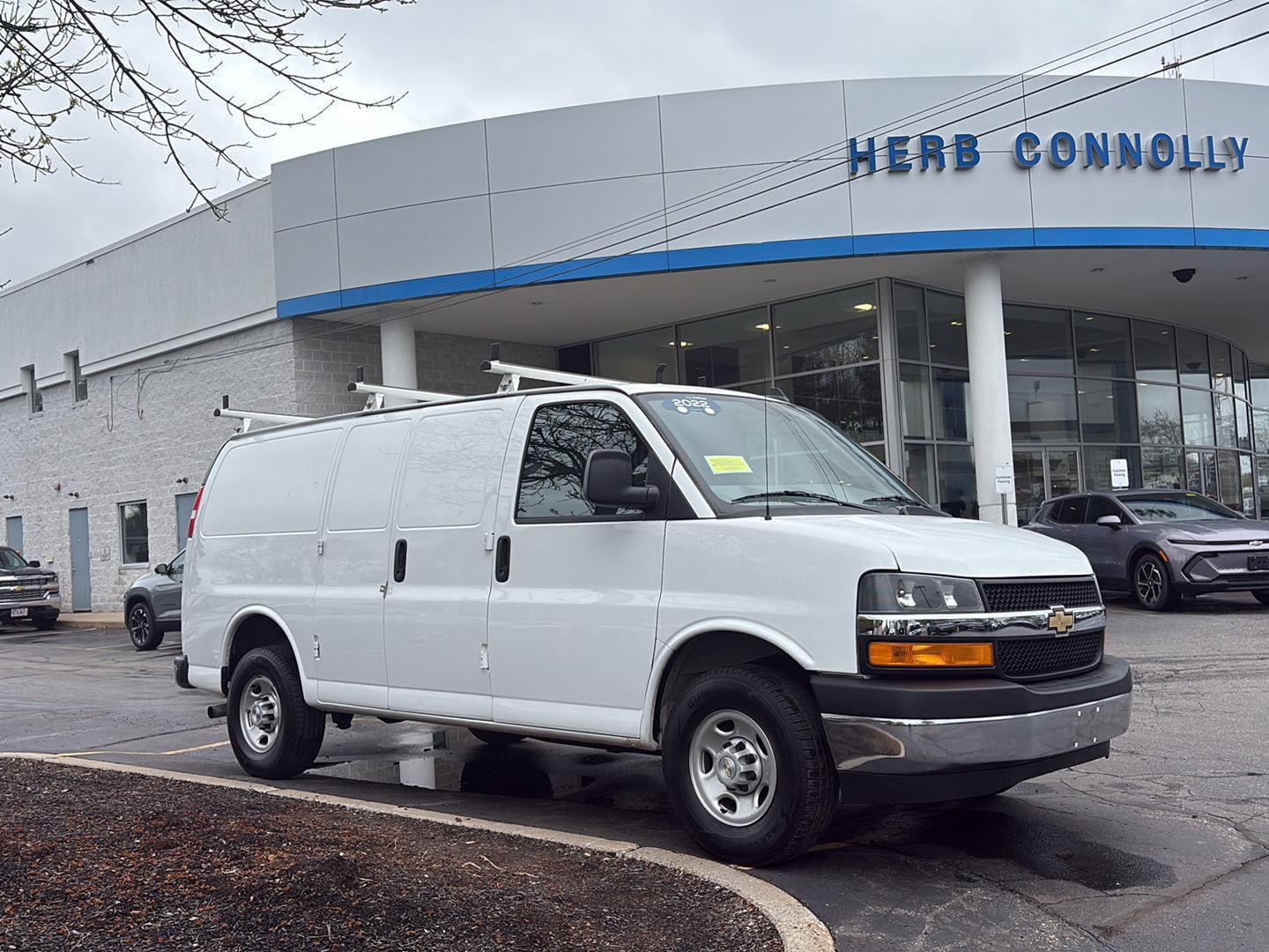 Summit White 2022 Chevrolet Express Cargo 2500 RWD Van Rear-Wheel Drive 8-Speed Automatic