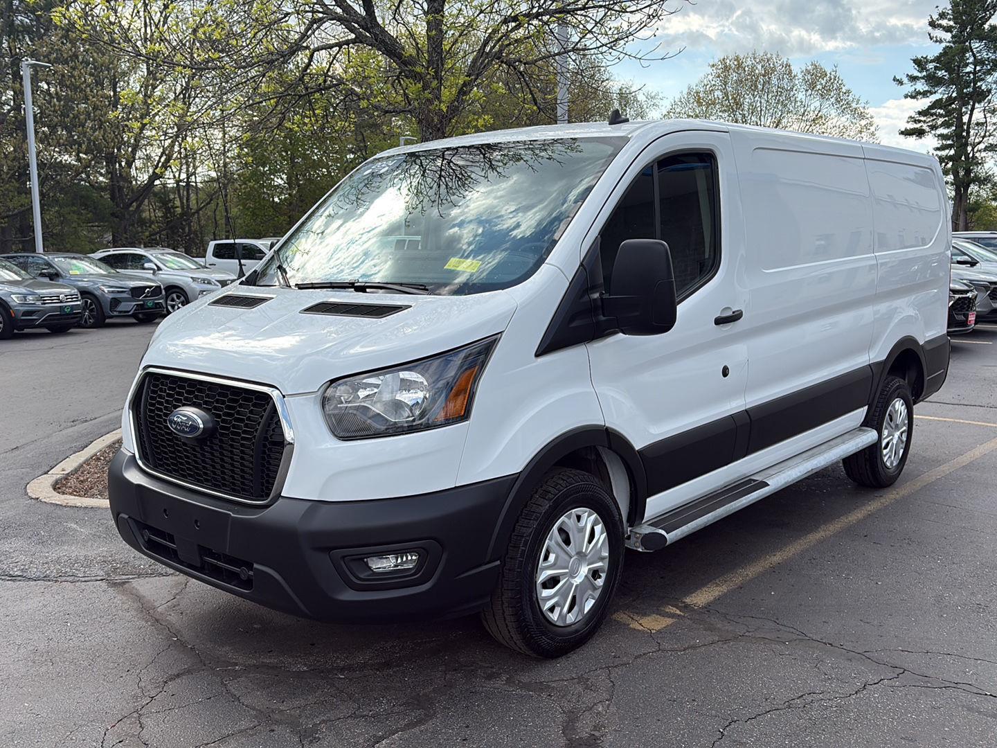 View vehicle photo 3