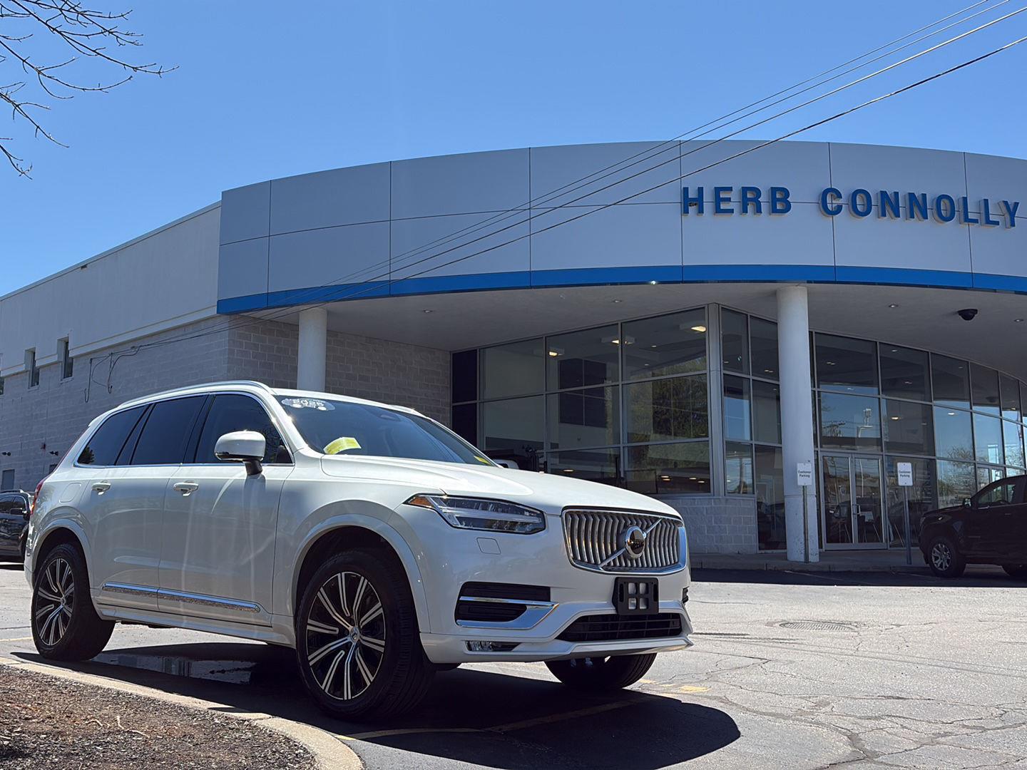 Crystal White Metallic 2025 Volvo XC90 B5 Core Bright Theme AWD SUV / Crossover All-Wheel Drive Automatic