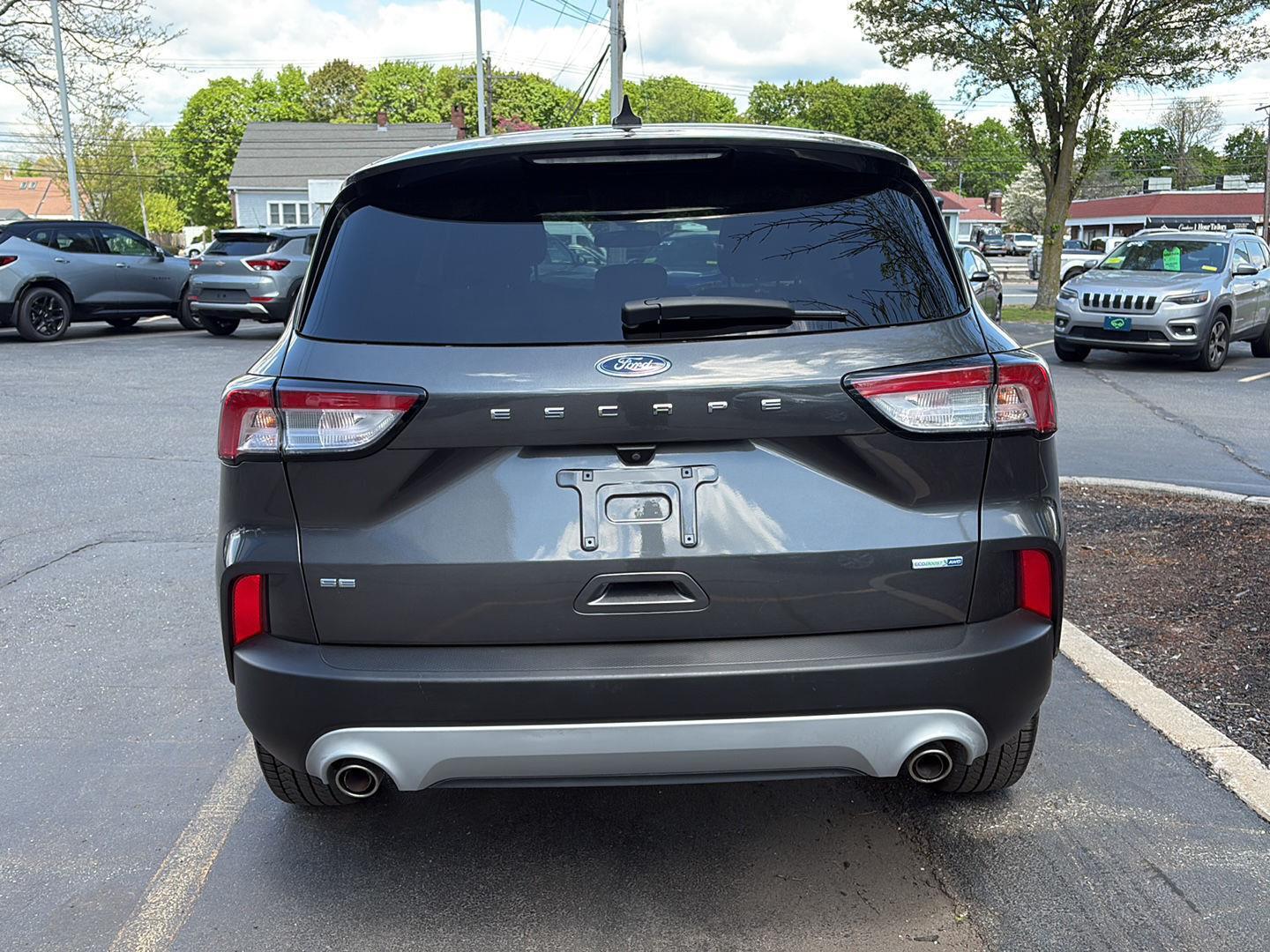 View vehicle photo 6