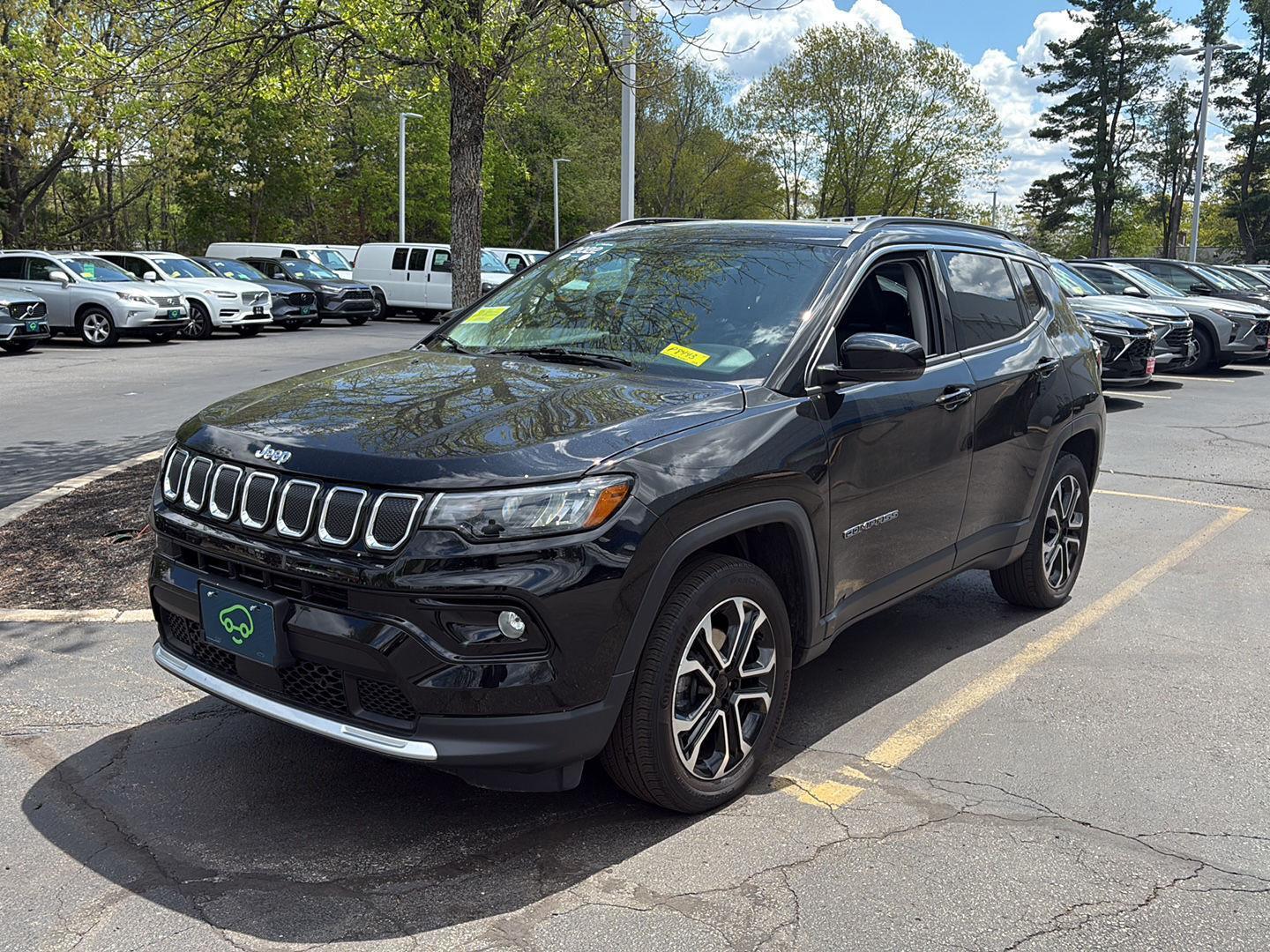 View vehicle photo 3