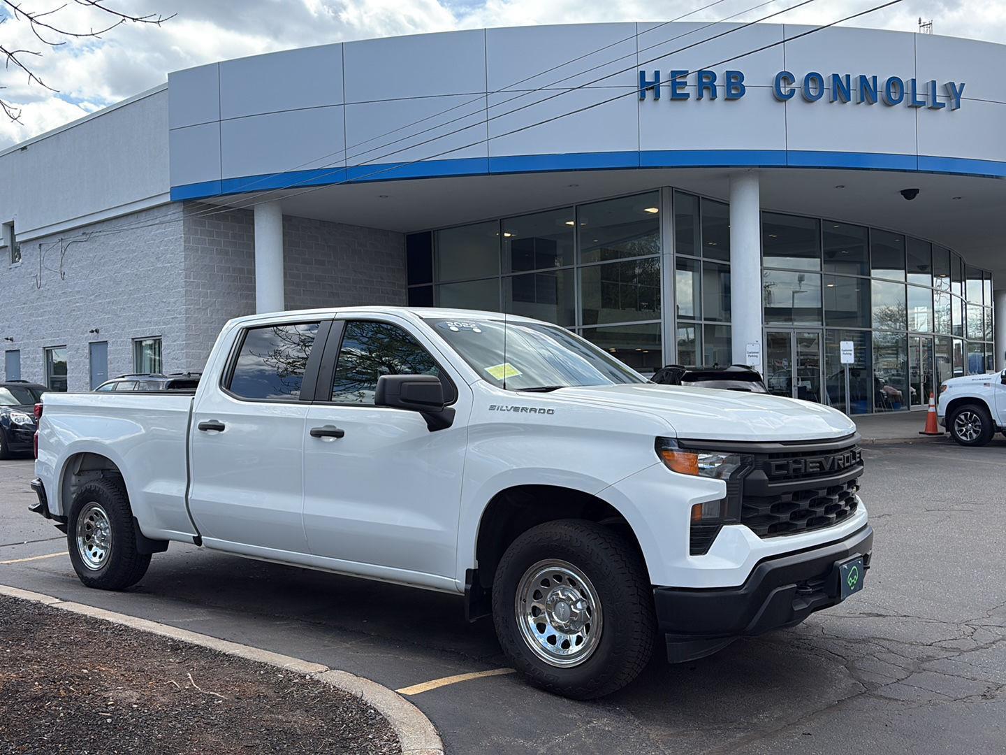 Summit White 2022 Chevrolet Silverado 1500 Work Truck Crew Cab 4WD Pickup Truck Four-Wheel Drive 8-Speed Automatic